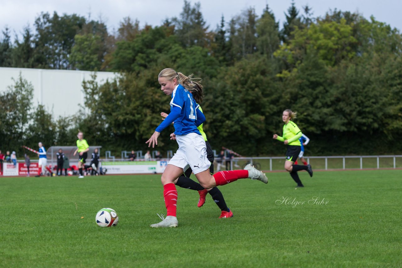 Bild 88 - B-Juniorinnen TSV Schoenberg - Holstein Kiel : Ergebnis: 0:23